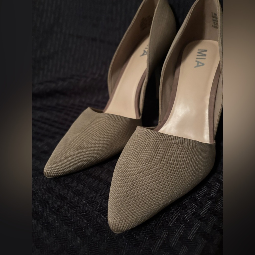 MIA Pointed D'Orsay Flat in Taupe Knit - Picture 7 of 7